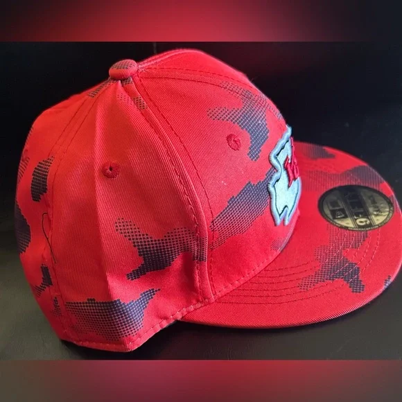 Sold out ‼️New Era Red Camo Snapback Cap - Picture 2 of 5